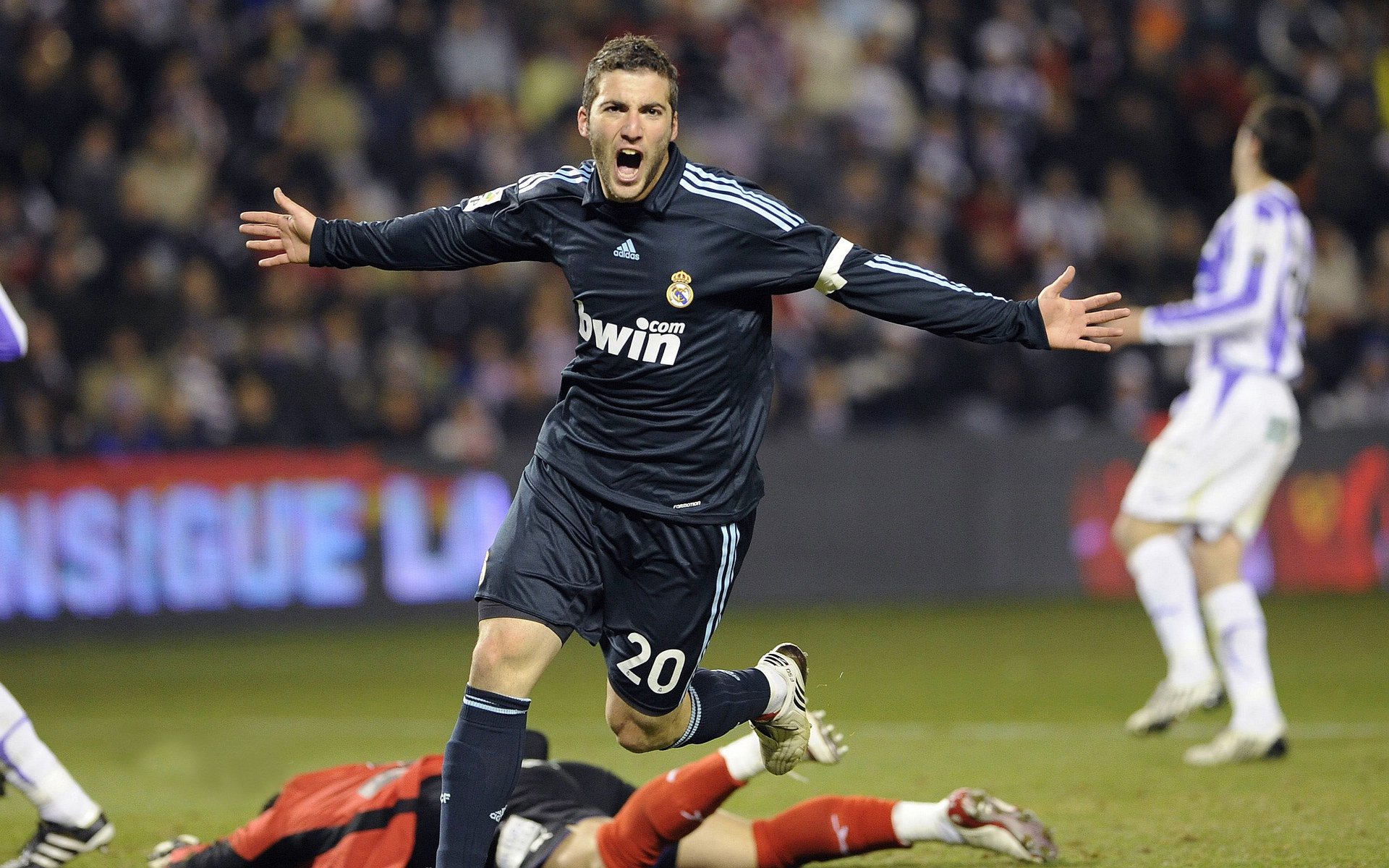 不莱梅豪取连胜,球队全力备战接下来的重要比赛,不莱梅青训